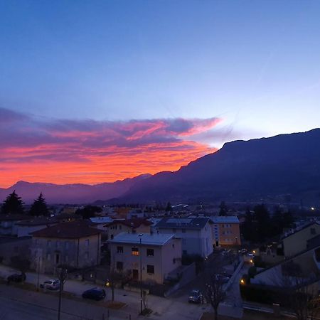 Vista Mozzafiato Sulle Alpi Rovereto (Trentino Alto Adige) Exterior foto