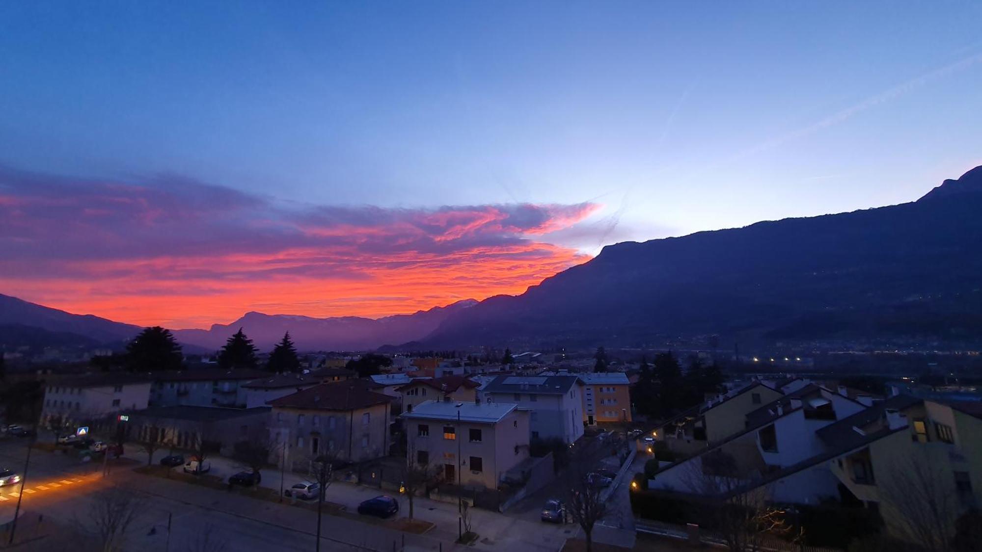 Vista Mozzafiato Sulle Alpi Rovereto (Trentino Alto Adige) Exterior foto